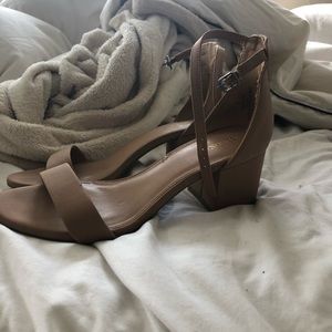 Moreno Thick Heels